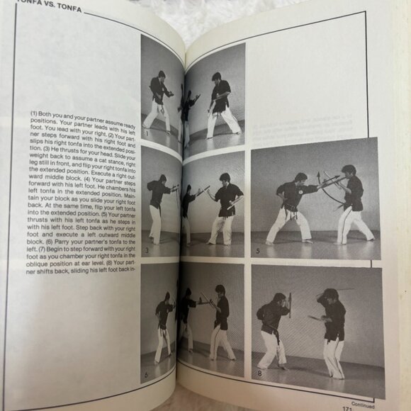 5 Tonfa Taekwondo and Jujitsu Instruction Books with illustrations Good Shape - Picture 10 of 10